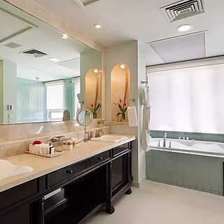 Villa del Arco Beach Resort & Spa — Sample two-bedroom penthouse bathroom