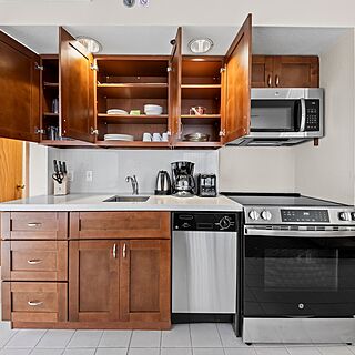 Imperial Hawaii Vacation Club — Sample kitchen