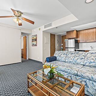 Imperial Hawaii Vacation Club &mdash; Sample living area