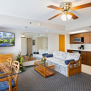 Imperial Hawaii Vacation Club &mdash; Sample living area
