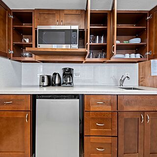 Imperial Hawaii Vacation Club — Sample kitchen