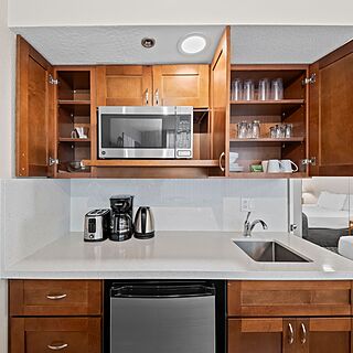 Imperial Hawaii Vacation Club — Sample kitchen