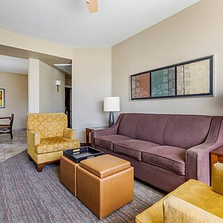 Hilton Vacation Club Scottsdale Links Resort — Sample living area