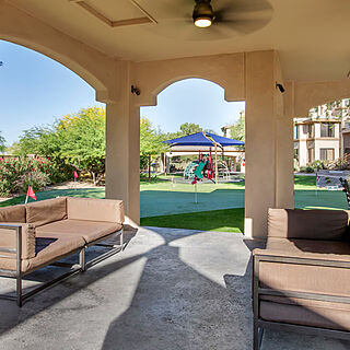 Hilton Vacation Club Scottsdale Links Resort &mdash; Patio seating