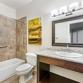 Hilton Vacation Club Scottsdale Links Resort &mdash; Sample bathroom