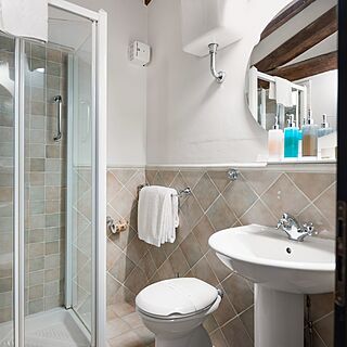 Karma Borgo di Colleoli — Sample bathroom