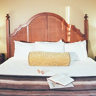 Holiday Inn Club Vacations at Orange Lake Resort - River Island — Sample Signature villa bedroom
