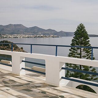 Karma Minoan — Resort sundeck