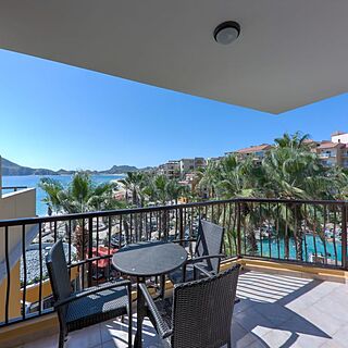 Villa del Palmar Cabo San Lucas — Sample suite balcony