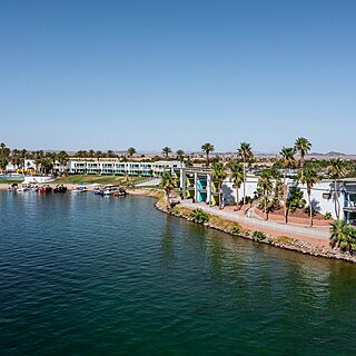 The Nautical Beachfront Resort &mdash; Exterior