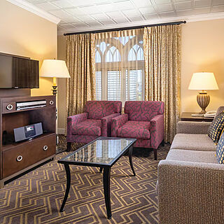 WorldMark Seattle - The Camlin — Sample living area