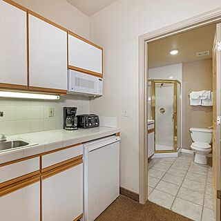 The Ridge Tahoe — Sample Ridge Pointe kitchenette
