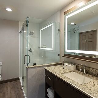The Ridge Tahoe — Sample Ridge Pointe bathroom