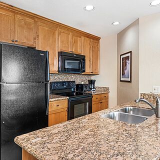 The Ridge Tahoe — Sample Ridge Tahoe kitchen