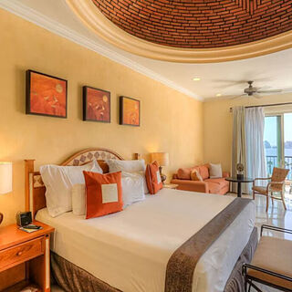 Villa del Arco Beach Resort & Spa — Sample three-bedroom bedroom