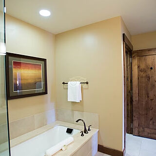 Hyatt Vacation Club at Northstar Lodge — Sample bathroom