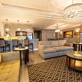 Holiday Inn Club Vacations at South Beach Resort — Sample villa living area