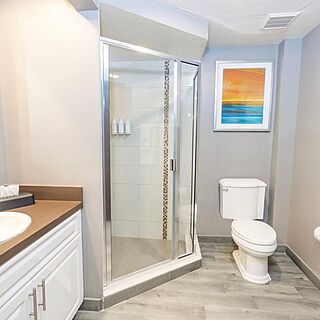 WorldMark Orlando Kingstown Reef — Sample villa bathroom