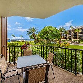 Lawai Beach Resort — Sample lanai