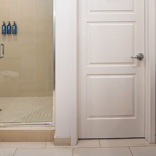 WorldMark Anaheim &mdash; Sample bathroom