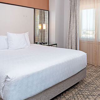 WorldMark Anaheim — Sample bedroom