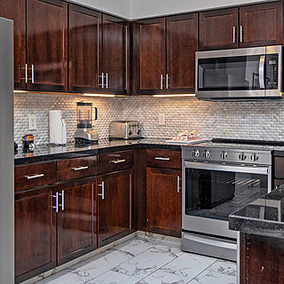 WorldMark Anaheim — Sample kitchen