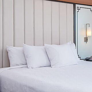 WorldMark Anaheim — Sample bedroom