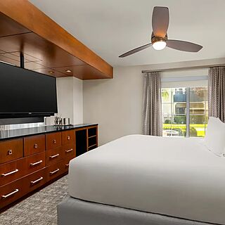 Holiday Inn Club Vacations at Desert Club Resort — Sample one-bedroom Signature villa bedroom