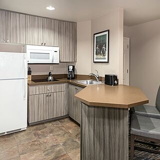 WorldMark Eagle Crest — Sample kitchenette