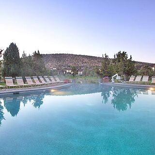 Canyon Rim at Eagle Crest — Outdoor pool