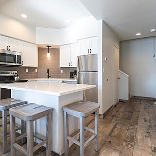 Canyon Rim at Eagle Crest &mdash; Sample kitchen