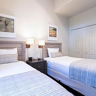 Canyon Rim at Eagle Crest — Sample bedroom
