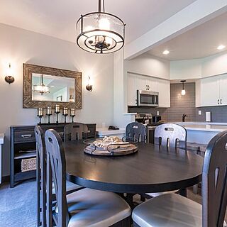 Canyon Rim at Eagle Crest — Sample dining area