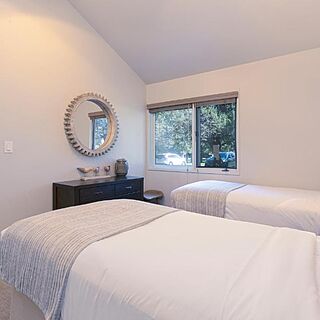 Canyon Rim at Eagle Crest &mdash; Sample bedroom