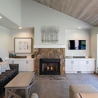 Canyon Rim at Eagle Crest &mdash; Sample living room