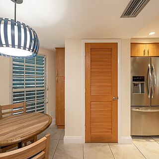 Eating nook with pantry and laundry