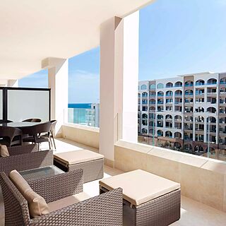 Villa La Valencia Beach Resort & Spa — Sample balcony