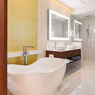 Villa La Valencia Beach Resort & Spa — Sample bathroom