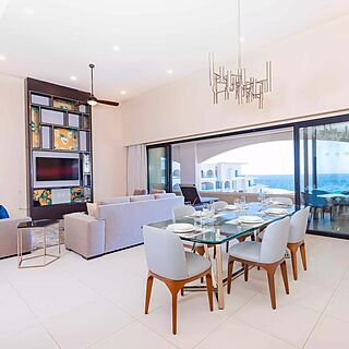 Villa La Valencia Beach Resort & Spa — Sample living room