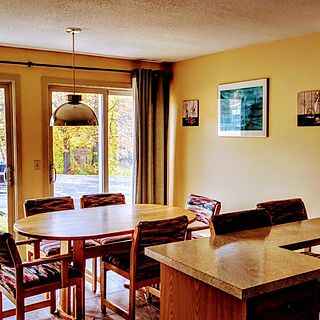 kitchen/dining room