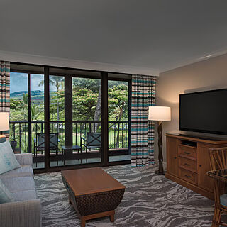 Marriott's Maui Ocean Club - Molokai, Maui & Lanai Towers — Sample living room