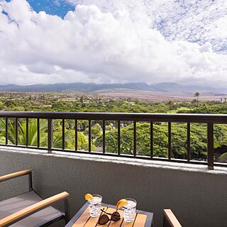 Marriott's Maui Ocean Club - Molokai, Maui & Lanai Towers &mdash; Sample balcony