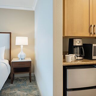 Marriott's Maui Ocean Club - Molokai, Maui & Lanai Towers — Sample kitchenette