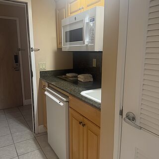 Second kitchenette