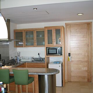 The Grand Mayan Acapulco — Sample kitchen in larger units.