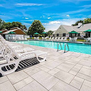 Brewster Green — Pool