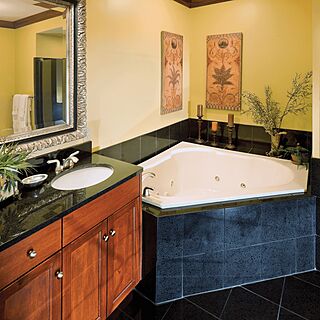 Wyndham Dye Villas at Myrtle Beach — Sample bathroom