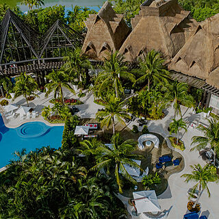 Vidanta Legacy Resort - Riviera Maya — Exterior and pool area