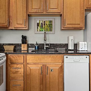 Lake Chelan Shores — Sample kitchen