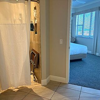Eagle's Nest Beach Resort — Sample bathroom